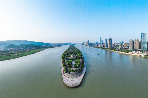 長沙戰(zhàn)略咨詢公司如何幫傳統(tǒng)企業(yè)突破發(fā)展瓶頸實(shí)現(xiàn)轉(zhuǎn)型？
